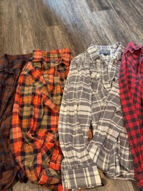 LOT of 4 Mens Flannel Shirts (XL & L) Perry Ellis, JCREW, Eddie Bauer